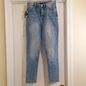 Fashion Nova skinny jeans. New with tags.